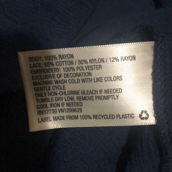 Red white &tune collection-size Medium-xhilaration - Picture 8 of 13